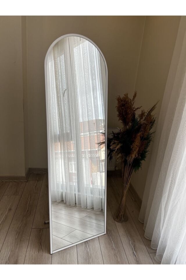 Metal Çerçeve Beyaz Oval Ayaklı Boy Aynası 50x160