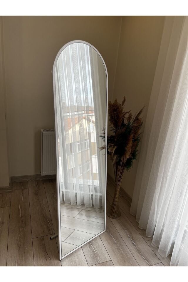 Metal Çerçeve Beyaz Oval Ayaklı Boy Aynası 50x160