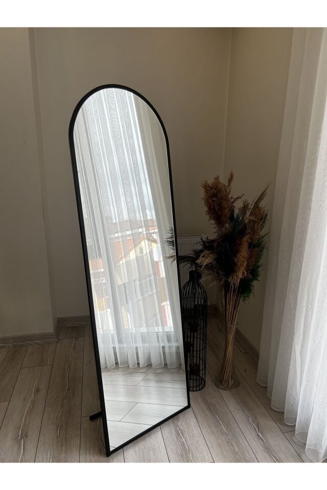 Metal Çerçeve Siyah Oval Ayaklı Boy Aynası 50x160