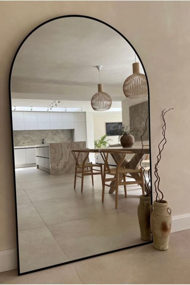 Metal Çerçeve Siyah Oval Ayaklı Boy Aynası 100x180