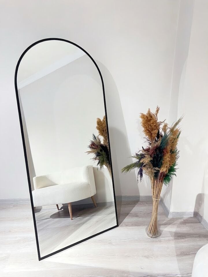 Metal Çerçeve Siyah Oval Ayaklı Boy Aynası 80x180
