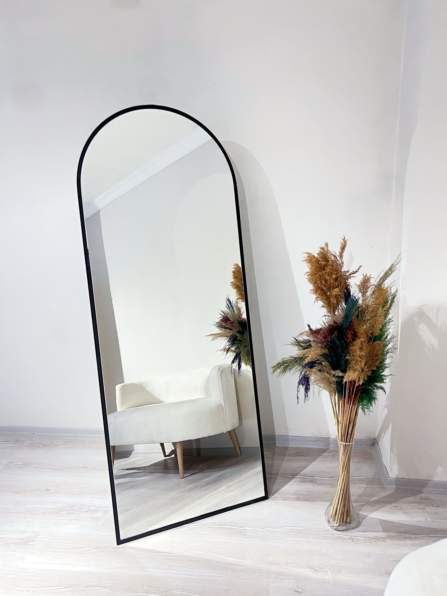 Metal Çerçeve Siyah Oval Ayaklı Boy Aynası 70x180
