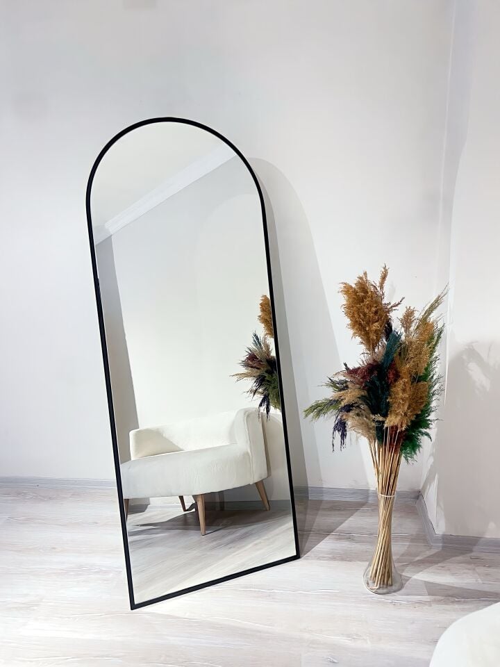 Metal Çerçeve Siyah Oval Ayaklı Boy Aynası 70x180