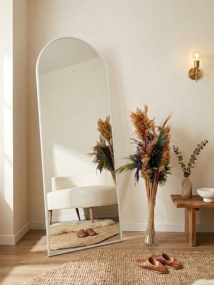 Duvara Monte Beyaz Metal Çerçeve Oval Boy Aynası 60x180