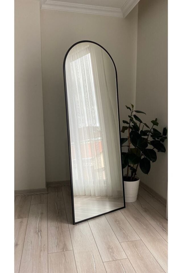 Metal Çerçeve Siyah Oval Ayaklı Boy Aynası 65x180