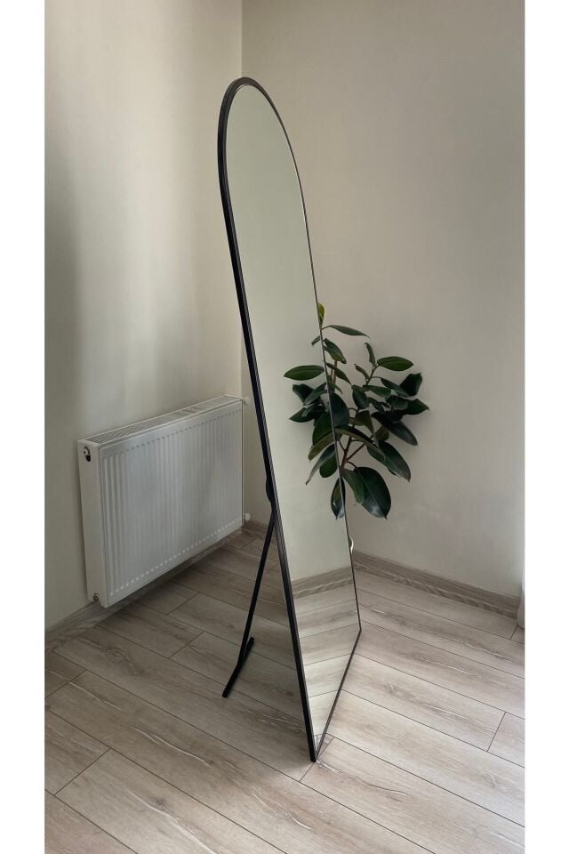 Metal Çerçeve Siyah Oval Ayaklı Boy Aynası 65x180