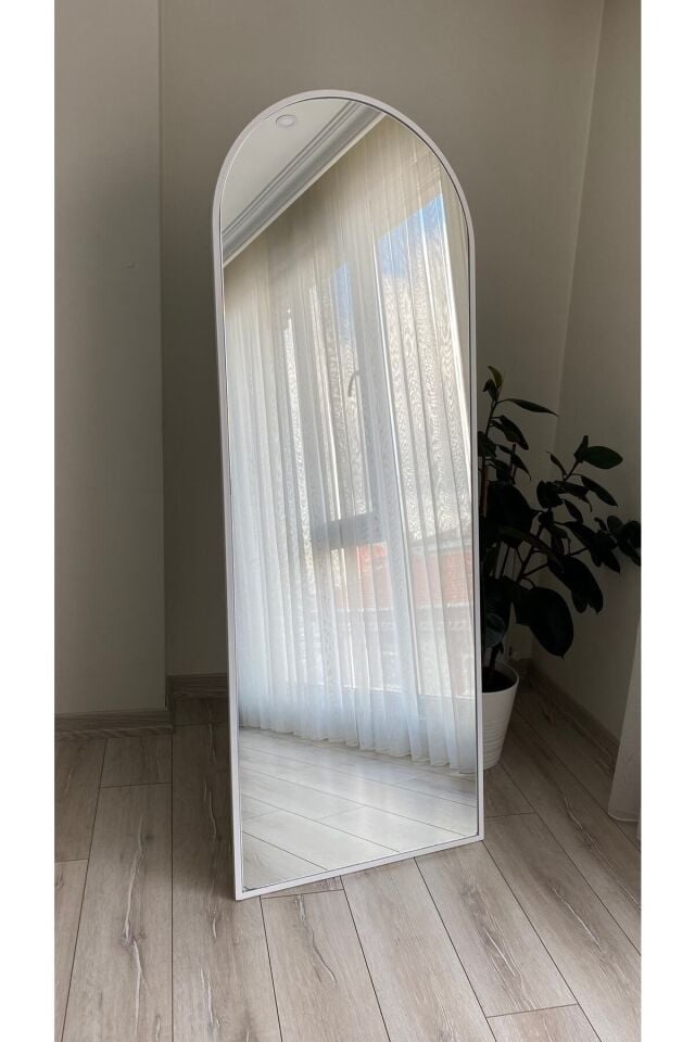 Metal Çerçeve Beyaz Oval Ayaklı Boy Aynası 65x180