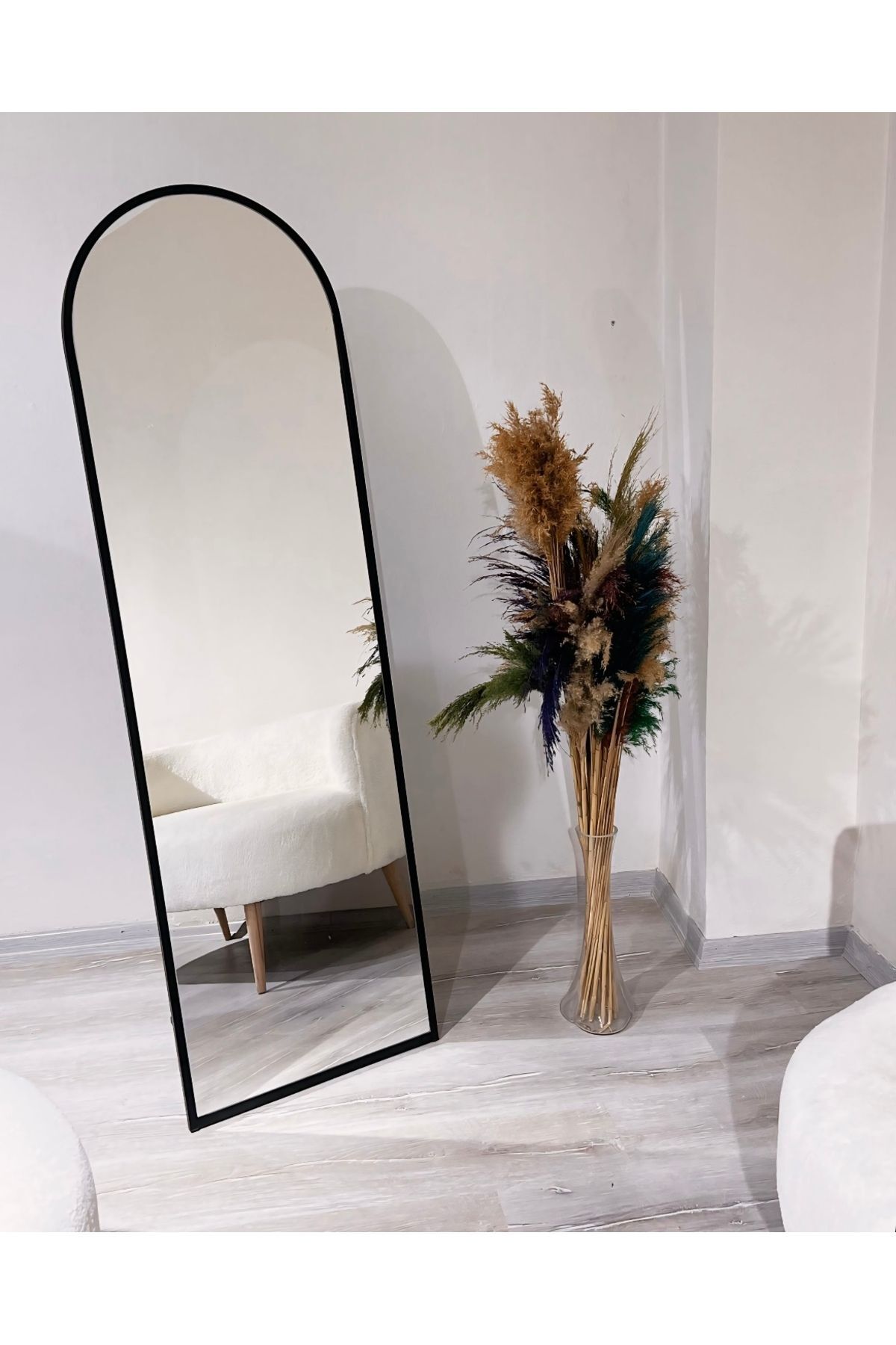 Metal Çerçeve Siyah Oval Ayaklı Boy Aynası 50x160