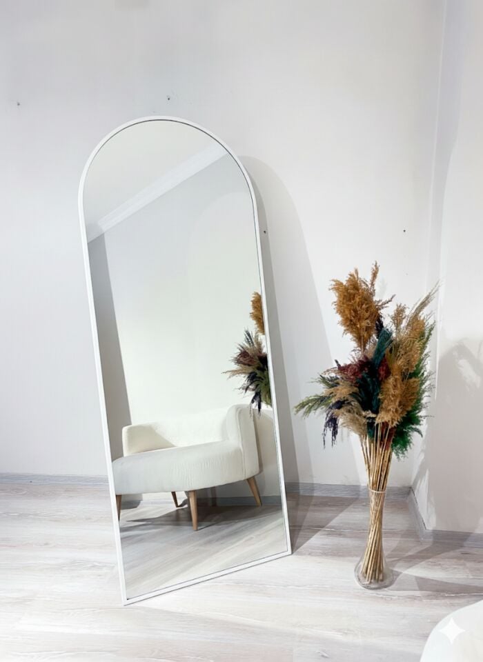 Metal Çerçeve Beyaz Oval Ayaklı Boy Aynası 70x180